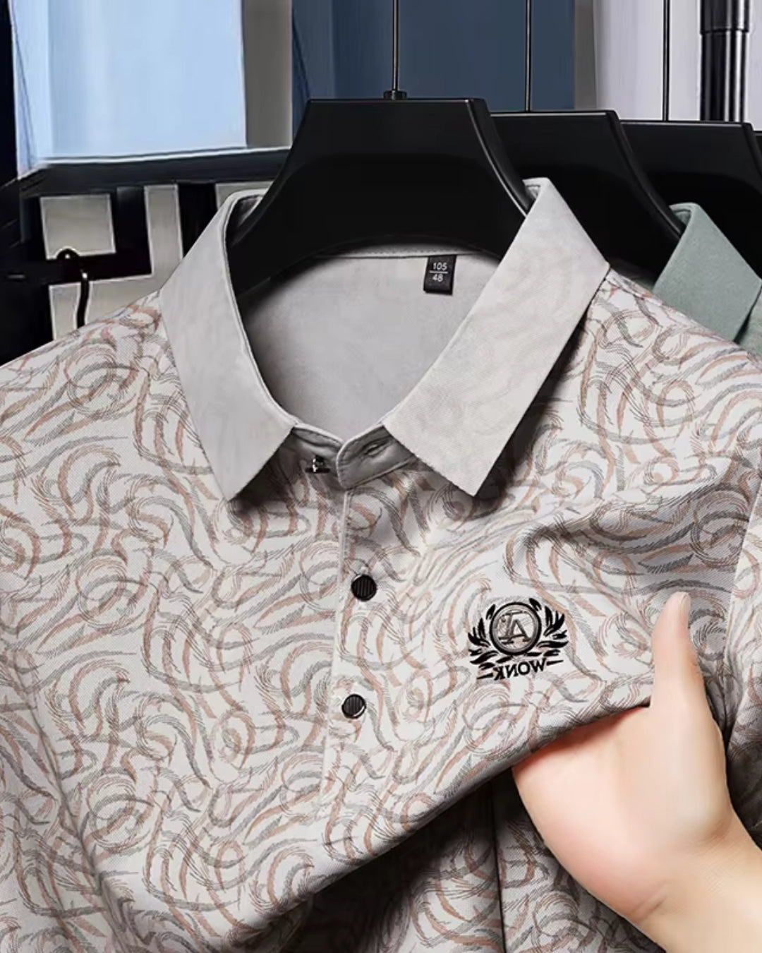 Camisa Polo Manga Curta Estampa Abstrata Com Bordado