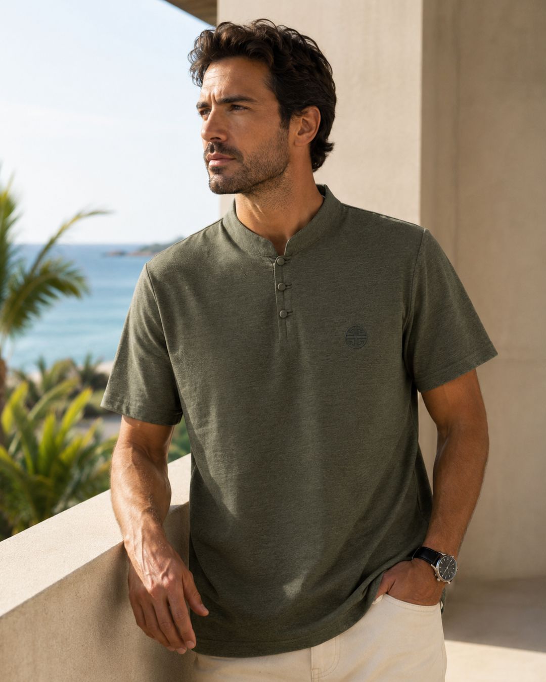 Camiseta Gola Henley Manga Curta Com Bordado Frontal