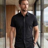 Camisa Polo Manga Curta Fechamento Embutido Minimalista