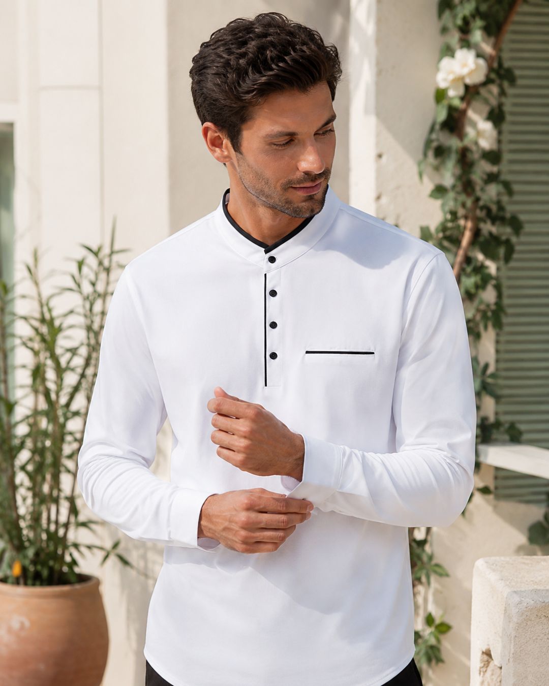 Camiseta Gola Henley Manga Longa Com Bolso Embutido