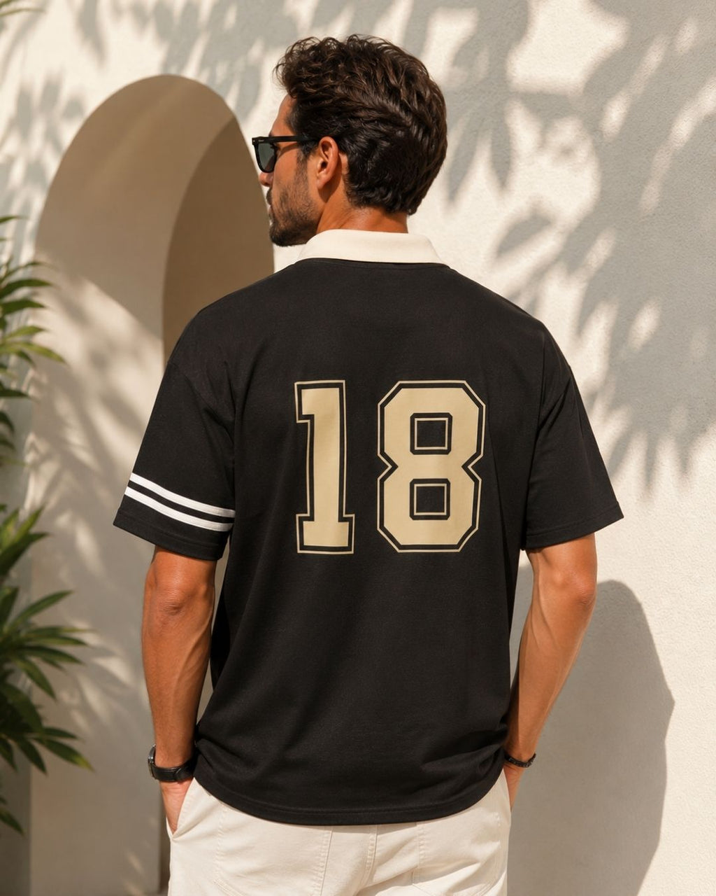 Camisa Polo Oversized Manga Curta Estampa Tipográfica