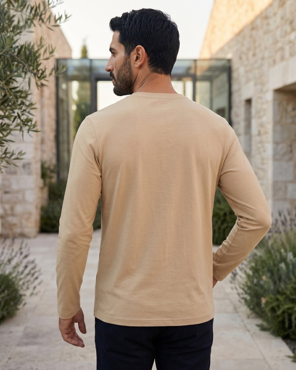 Camiseta Gola Careca Manga Longa Básica Minimalista