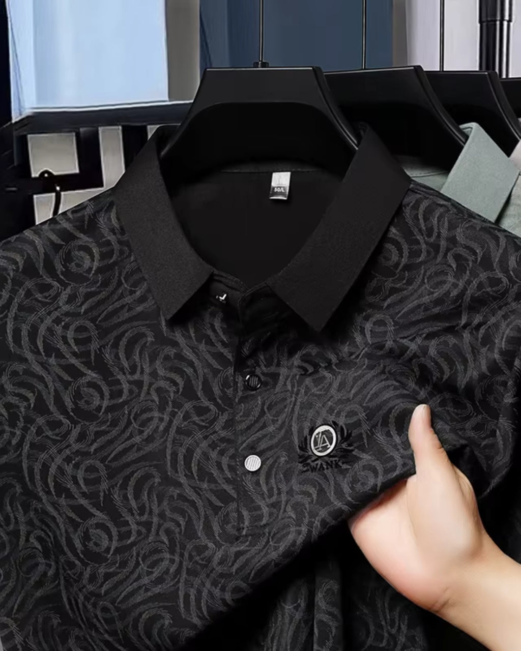 Camisa Polo Manga Curta Estampa Abstrata Com Bordado