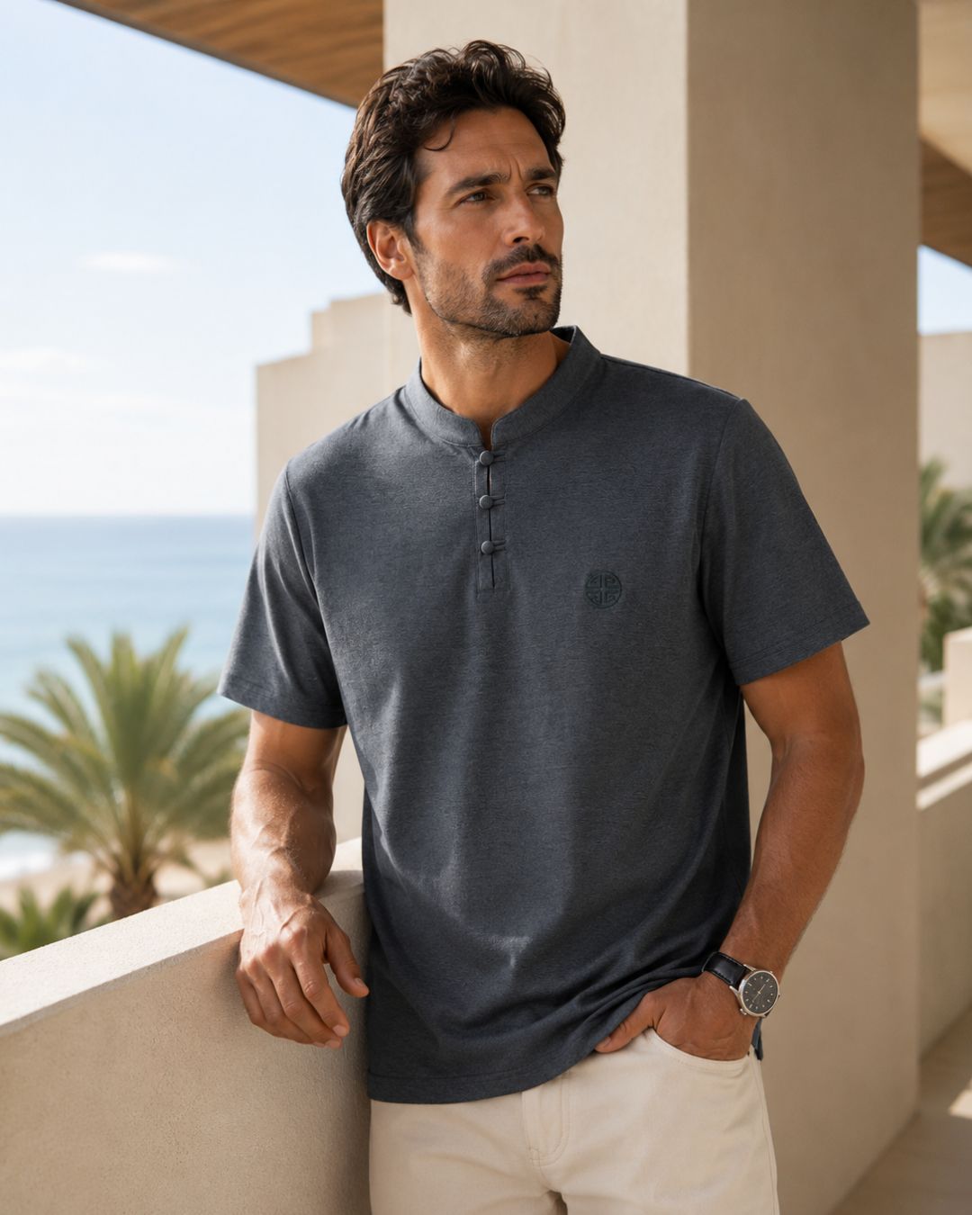 Camiseta Gola Henley Manga Curta Com Bordado Frontal