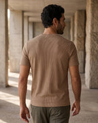 Camiseta Gola V Manga Curta Minimalista