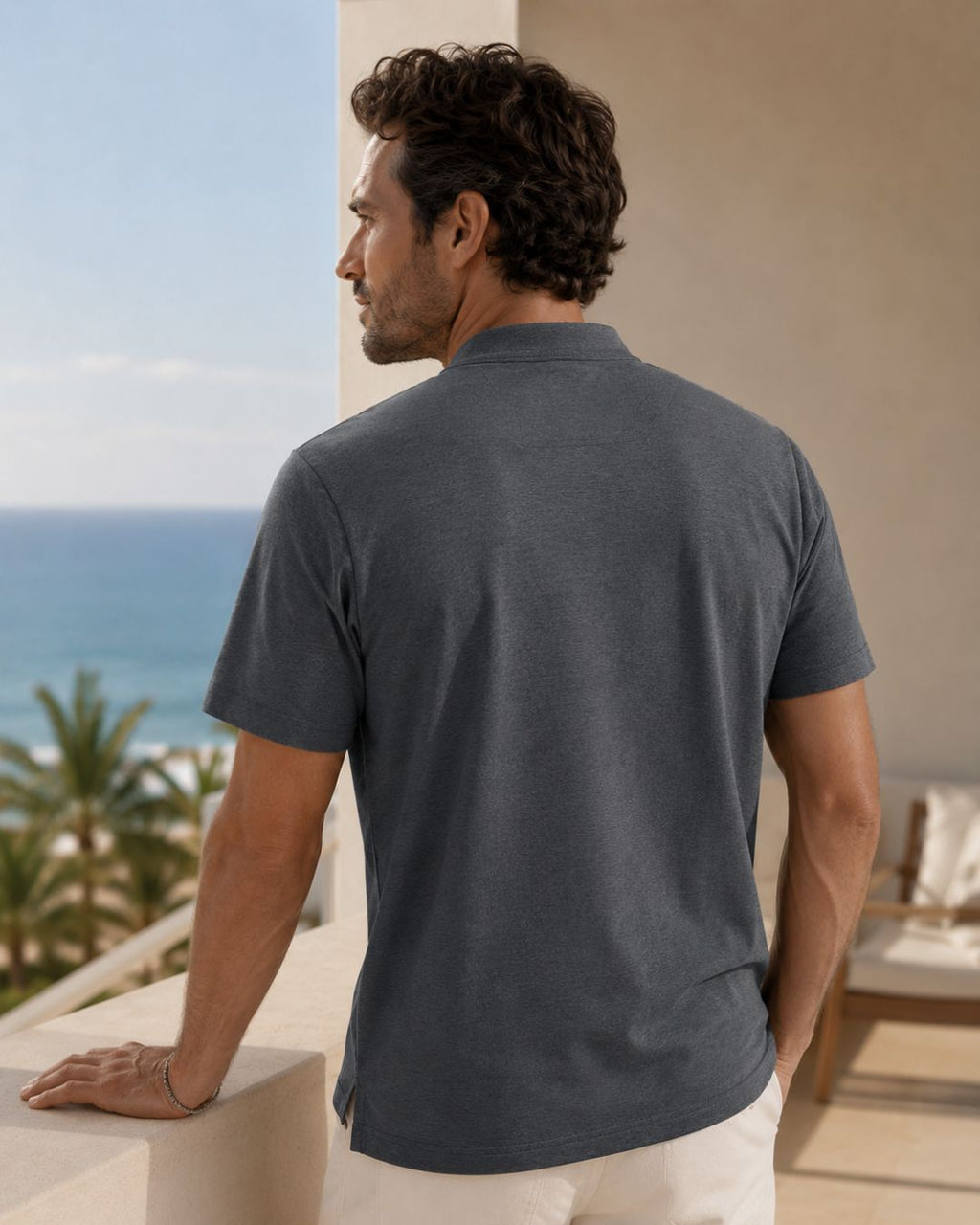 Camiseta Gola Henley Manga Curta Com Bordado Frontal