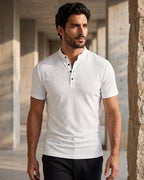 Camiseta Gola Henley Manga Curta Texturizada Minimalista