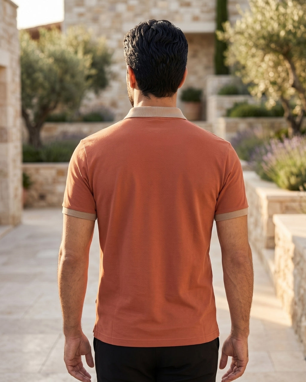 Camisa Polo Manga Curta Gola Contrastante Com Bordado