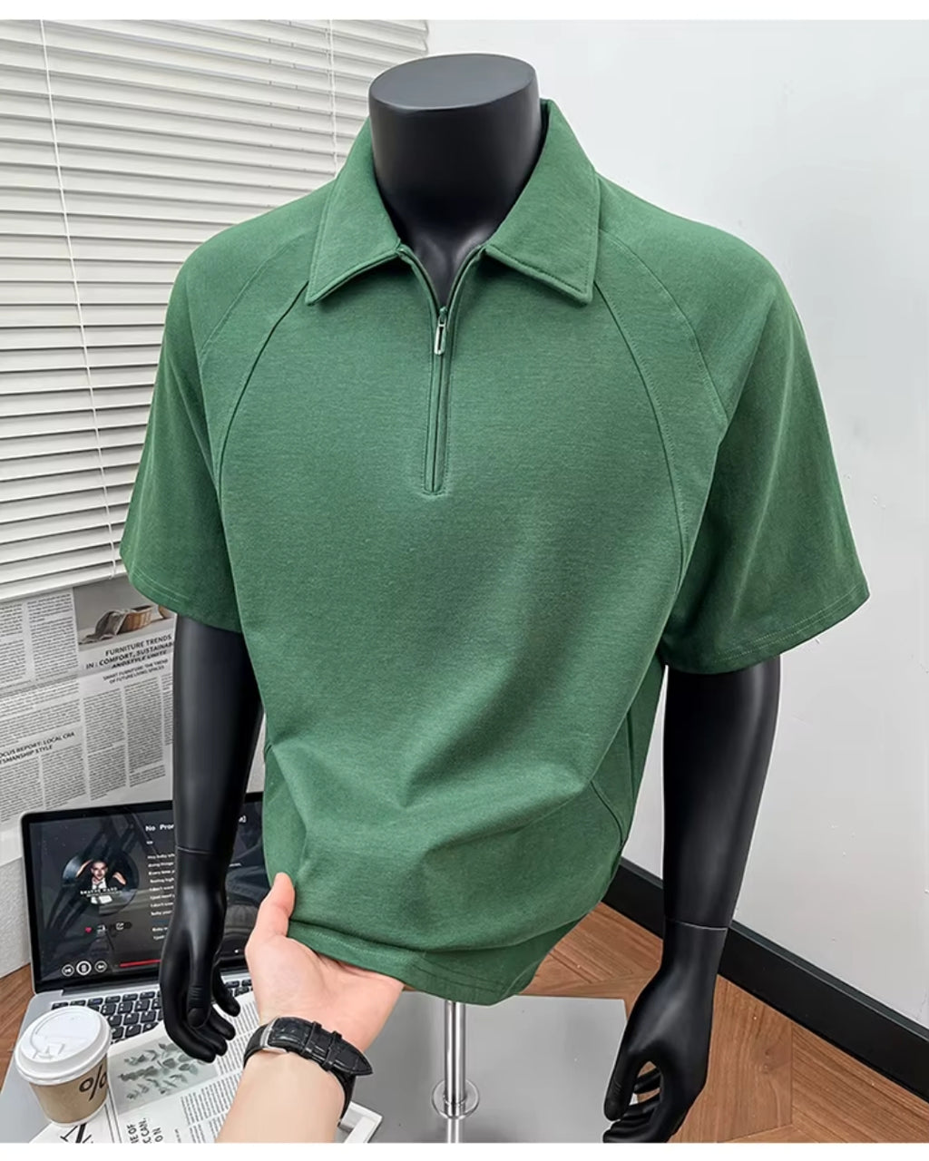 Camisa Polo Manga Curta Com Zíper E Recorte Raglan